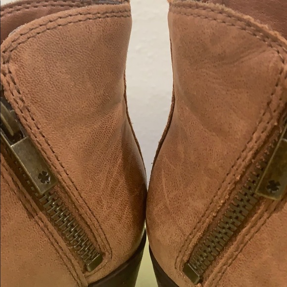 Booties in brown size 6.5 - Picture 5 of 6